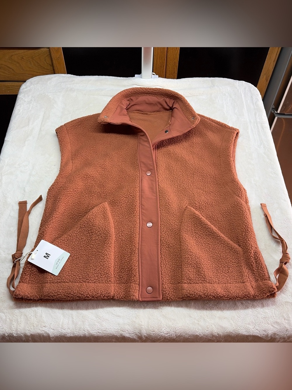 Fashion Clothing Women’s Sherpa Fleece Vest Sz M Cinnamon NWT